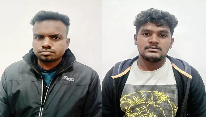 മകനോടുള്ള വിരോധത്തിന് അമ്മയുടെ കൈ തല്ലിയൊടിച്ചു; രണ്ട് യുവാക്കള് അറസ്റ്റില് മകനോടുള്ള വിരോധത്തിന് അമ്മയുടെ കൈ തല്ലിയൊടിച്ചു; രണ്ട് യുവാക്കള് അറസ്റ്റില്