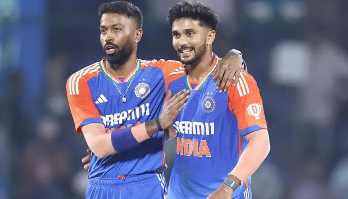 അവന്റെ കാര്യത്തിൽ സെലക്ടർമാർ ക്ഷമ കാണിക്കണം; പന്തെറിയാനും ബാറ്റ് ചെയ്യാനും കഴിവുള്ള താരങ്ങൾ കുറവ്; ആ താരത്തിന് കൂടുതൽ അവസരം നൽകണമെന്നും മുൻ താരം അവന്റെ കാര്യത്തിൽ സെലക്ടർമാർ ക്ഷമ കാണിക്കണം; പന്തെറിയാനും ബാറ്റ് ചെയ്യാനും കഴിവുള്ള താരങ്ങൾ കുറവ്; ആ താരത്തിന് കൂടുതൽ അവസരം നൽകണമെന്നും മുൻ താരം