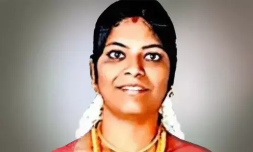 മോഷണ ശ്രമത്തിനിടെ യുവതിയെ കുത്തി വീഴ്ത്തി പെട്രോള്‍ ഒഴിച്ചു കത്തിച്ചു കൊന്നു; രക്ഷപ്പെടാന്‍ ശ്രമിക്കുന്നതിനിടെ വീണ് കാലൊടിഞ്ഞ പ്രതി പിടിയില്‍