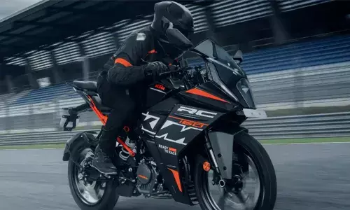 എക്‌സ്-ഷോറൂം വില വരുന്നത് 1.85 ലക്ഷം രൂപ; ചെറുപ്പക്കാരുടെ കൈയ്യിൽ ഇണങ്ങുന്ന രീതിയിലുള്ള ചെറിയ സ്‌പോര്‍ട്‌സ് ബൈക്ക്; വേഗതയുടെ രാജാവ് കെടിഎമ്മിന്റെ ആര്‍സി 160 വിപണിയില്‍