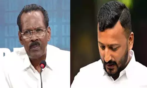 രാഹുൽ എത്രയും പെട്ടെന്ന് എംഎൽഎ സ്ഥാനം രാജി വെക്കണം; പാർട്ടി അത് ആവശ്യപ്പെടണം..; പ്രതികരിച്ച് ഇടതുമുന്നണി നേതാവ് ടിപി രാമകൃഷ്ണൻ രാഹുൽ എത്രയും പെട്ടെന്ന് എംഎൽഎ സ്ഥാനം രാജി വെക്കണം; പാർട്ടി അത് ആവശ്യപ്പെടണം..; പ്രതികരിച്ച് ഇടതുമുന്നണി നേതാവ് ടിപി രാമകൃഷ്ണൻ