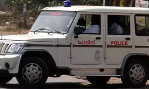 ബോട്ടില്‍ യാത്ര ചെയ്യുന്നതിനിടെ ഗൃഹനാഥന്‍ കുഴഞ്ഞ് വീണ് മരിച്ചു