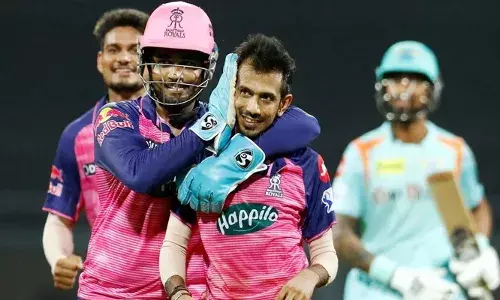 ഞാൻ മികച്ചൊരു ബോളറായി മാറിയത് സഞ്ജുവിന്റെ ക്യാപ്റ്റൻസിയിൽ; ഡെത്ത് ഓവറുകൾ എറിയിപ്പിക്കാൻ പോലും മടി കാണിച്ചില്ല; മലയാളി താരത്തെ പ്രശംസിച്ച് യുസ്‍വേന്ദ്ര ചഹൽ