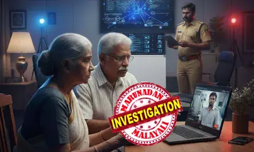 പോപ്പുലർ ഫ്രണ്ടുകാരൻ അറസ്റ്റിലായപ്പോൾ പിടിച്ചെടുത്ത രേഖകളിൽ റിട്ടയേർഡ് ബാങ്ക് മാനേജരുടെ ക്രെഡിറ് കാർഡ്; തെളിവിനായി അയച്ച വിവരങ്ങളിൽ സംശയം; എൻഐഎ ഉദ്യോഗസ്ഥനെന്ന വ്യാജേന  വീഡിയോ കോളിൽ എത്തിയത് മലയാളി; ഡിജിറ്റൽ അറസ്റ്റ് പൊളിഞ്ഞത് സൈബർ പോലീസിന്റെ ഇടപെടലിൽ