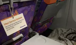 ആകാശത്ത് പറക്കുന്നതിനിടെ ഒന്ന് ഉറങ്ങിപ്പോയി; ഉടൻ തന്നെ ആർക്കും ശല്യമാകാതെ വിമാനത്തിലെ ജീവനക്കാർ ചെയ്തത്; സോഷ്യൽ മീഡിയയിൽ ചർച്ചയായി പോസ്റ്റ്