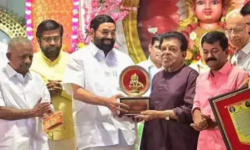 സര്‍വ്വമത സാഹോദര്യവും സമഭാവനയും മുന്‍നിര്‍ത്തി അംഗീകാരം: ഹരിവരാസനം പുരസ്‌കാരം നാദസ്വര വിദ്വാന്‍ തിരുവിഴ ജയശങ്കറിന് സമ്മാനിച്ചു