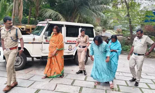 കള്ളത്തരം കാണിച്ചിട്ട് നേരെ വിട്ടത് നെയ്യാറ്റിന്‍കര ഭാഗത്തേക്ക്; പൊലീസിന് കിട്ടിയ രഹസ്യ വിവരത്തിൽ ബസ് വളഞ്ഞ് പൊക്കി; കുപ്രസിദ്ധ മാലപൊട്ടിക്കൽ സംഘം കുടുങ്ങിയത് ഇങ്ങനെ