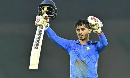 തകർപ്പൻ സെഞ്ചുറിയുമായി അമൻ മൊഖാതെ; ഫിഫ്റ്റിയടിച്ച് രവികുമാർ സമർത്ഥ്; വിജയ് ഹസാരെ ട്രോഫിയിൽ കരുത്തരായ കർണാടകയെ ആറ് വിക്കറ്റിന് തകർത്ത് വിദർഭ