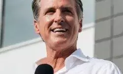 ഗര്‍ഭച്ഛിദ്രം: കാലിഫോര്‍ണിയന്‍ ഡോക്ടറെ വിട്ടുകിട്ടണമെന്ന ലൂസിയാനയുടെ ആവശ്യം ഗവര്‍ണര്‍ തള്ളി