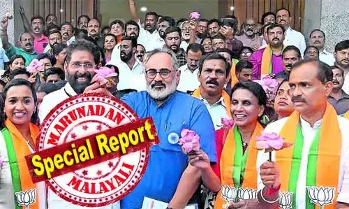 ദൈവം പലര്‍ക്കും പലതായിരിക്കാം; അത് ഓരോരുത്തരുടെയും അവകാശമാണ്; നിയമപരമായ സത്യപ്രതിജ്ഞയില്‍ വിശ്വസിക്കുന്ന ദൈവത്തിന്റെ പേര് പ്രത്യേകം പറയാന്‍ സാധിക്കുമോ എന്ന് പരിശോധിക്കണം; ദൈവങ്ങള്‍ ചതിച്ചോ? തിരുവനന്തപുരം കോര്‍പ്പറേഷനില്‍ ബിജെപിക്ക് നിര്‍ണ്ണായകം ഹൈക്കോടതി തീരുമാനം