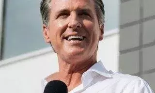 ഗര്‍ഭച്ഛിദ്രം: കാലിഫോര്‍ണിയന്‍ ഡോക്ടറെ വിട്ടുകിട്ടണമെന്ന ലൂസിയാനയുടെ ആവശ്യം ഗവര്‍ണര്‍ തള്ളി