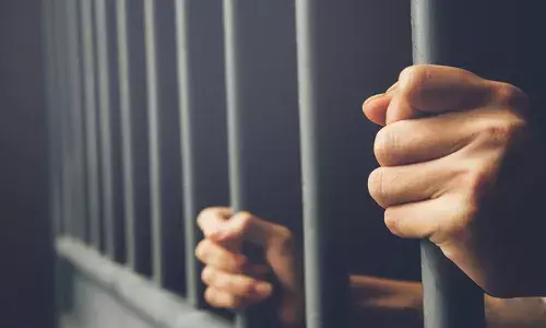 പ്രായപൂര്‍ത്തിയാകാത്ത മകളെ വര്‍ഷങ്ങളോളം പീഡിപ്പിച്ചു; മുന്‍ വ്യോമസേനാ ഉദ്യോഗസ്ഥന് 20 വര്‍ഷം കഠിനതടവ്