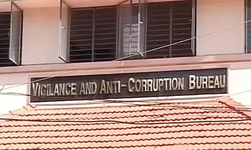 കെഎസ്ഇബിയില്‍ വിജിലന്‍സിന്റെ ഷോക്ക് ട്രീറ്റ്മെന്റ്; ഗൂഗിള്‍ പേ വഴി ലക്ഷങ്ങള്‍ കൈക്കൂലി; 70 ഓഫീസുകളില്‍ മിന്നല്‍ റെയ്ഡ്; ഉദ്യോഗസ്ഥര്‍ കുടുങ്ങി