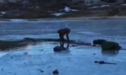 ആദ്യം വെള്ളത്തിൽ വീണ ആളെ രക്ഷിക്കാനിറങ്ങിയതും കൂട്ടനിലവിളി; അരുണാചൽ പ്രദേശിലെ തണുത്ത് ഉറഞ്ഞ തടാകത്തിൽ പെട്ട് രണ്ട് മലയാളികൾക്ക് ദാരുണാന്ത്യം