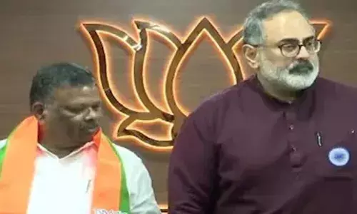 സിപിഎം മുന്‍ എംഎല്‍എ എസ്.രാജേന്ദ്രന്‍ ഇനി ബിജെപിയില്‍; അംഗത്വം സ്വീകരിച്ചത് രാജീവ് ചന്ദ്രശേഖറില്‍ നിന്ന്; വികസനത്തിനും വേണ്ടിയാണ് താന്‍ ബിജെപിയില്‍ ചേരുന്നതെന്ന് രാജേന്ദ്രന്‍;  സിപിഎമ്മിന് ഒരു ചുക്കും സംഭവിക്കില്ലെന്ന് എം എം മണി