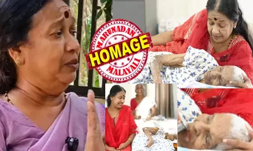 പെറ്റ് വളർത്തിയ അമ്മയെ ഉപേക്ഷിക്കണമെന്ന ഭർത്താവിന്റെ വാശിക്ക് മുന്നിൽ മുട്ടുമടക്കാത്ത ആ മകൾ; നെഞ്ചോട് ചേര്‍ത്ത് നേരെ എത്തിയത് ഗാന്ധിഭവനില്‍; വാർധക്യത്തിന്റെ അവശതകൾ നോക്കി സ്നേഹത്തണൽ; ഒടുവിൽ ലൗലിയെ ഒറ്റയ്ക്കാക്കി മാതാവിന്റെ മടക്കം; ഹൃദ്യമാണ് ഈ ജീവിതകഥ