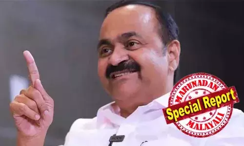 സജി ചെറിയാന്റെ പ്രസ്താവന ആപത്കരം; പരാമര്‍ശം മുഖ്യമന്ത്രിയുടെ അറിവോടെ; കുറിച്ചുവെച്ചോ, ഇത് സിപിഎമ്മിന്റെ അവസാനത്തിന്റെ ആരംഭം; സമുദായ നേതാക്കള്‍ ഇരിക്കാന്‍ പറയുമ്പോള്‍ ഇരിക്കാനെ പാടുള്ളൂ, കിടക്കരുതെന്ന് പറഞ്ഞിട്ടുണ്ട്; ഞാന്‍ അവരുടെ മുന്നില്‍ കിടക്കില്ല. ഇരിക്കുകയേ ഉള്ളൂ; മറുപടിയുമായി വി ഡി സതീശന്‍