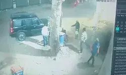 സ്വിഗ്ഗി ഡെലിവറി ഏജന്റിന്റെ ദേഹത്തേക്ക് കാര്‍ ഓടിച്ചു കയറ്റി ഡോക്ടര്‍; ചോദ്യം ചെയ്തപ്പോള്‍ ബൈക്കുകള്‍ തകര്‍ത്തും ഏജന്റുമാരെ കയ്യേറ്റം ചെയ്തും ഡോക്ടറുടെ പരാക്രമം: മദ്യലഹരിയില്‍ അതിക്രമം നടത്തിയ ഡോക്ടറെ അറസ്്റ്റ് ചെയ്ത് പോലിസ്