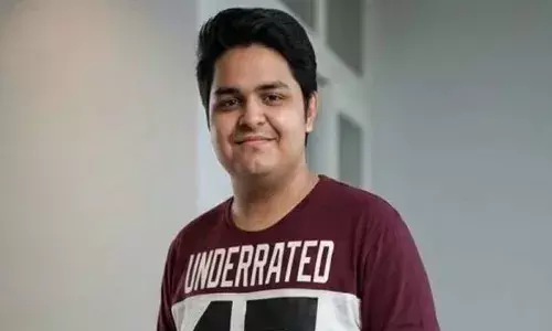 നോയിഡയിലെ സോഫ്റ്റ്വെയര്‍ എഞ്ചിനീയറുടെ മരണം; കുഴിയില്‍ വീണ കാര്‍ മൂന്ന് ദിവസത്തിന് ശേഷം പുറത്തെടുത്തു: മുഖ്യമന്ത്രിയുമായി കൂടിക്കാഴ്ച നടത്തണമെന്ന് യുവാവിന്റെ കുടുംബം