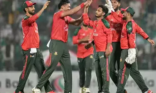 ലോകകപ്പ് കളിക്കണമെന്ന് ഷാന്റോ; മിണ്ടിയാല്‍ സുരക്ഷാ ഭീഷണിയെന്ന് ലിറ്റണ്‍ ദാസ്; ഐസിസിക്ക് മുന്നില്‍ മുട്ടുമടക്കില്ലെന്ന് നസ്റുല്‍; ലോകകപ്പില്‍ നിന്ന് ബംഗ്ലാദേശ് പുറത്തേക്ക്? ഇന്ത്യയോടുള്ള പകയില്‍ പണി കിട്ടുന്നത് സ്വന്തം താരങ്ങള്‍ക്ക്‌