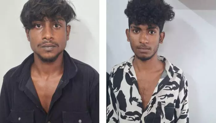 കെഎസ്ആര്ടിസി ബസില് കടത്താന് ശ്രമിച്ചത് നാലു കിലോ കഞ്ചാവ്; തിരുവല്ലയില് നിന്നും കൊട്ടാരക്കരയിലേക്കുള്ള ബസില് നിന്നും പിടിയിലായത് ഇതര സംസ്ഥാനക്കാരായ രണ്ട് യുവാക്കള് കെഎസ്ആര്ടിസി ബസില് കടത്താന് ശ്രമിച്ചത് നാലു കിലോ കഞ്ചാവ്; തിരുവല്ലയില് നിന്നും കൊട്ടാരക്കരയിലേക്കുള്ള ബസില് നിന്നും പിടിയിലായത് ഇതര സംസ്ഥാനക്കാരായ രണ്ട് യുവാക്കള്