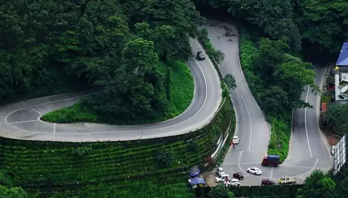 താമരശ്ശേരി ചുരത്തില് വ്യാഴം,വെള്ളി ദിവസങ്ങളില് ഗതാഗത നിയന്ത്രണം; ഭാരവാഹനങ്ങള് വഴി തിരിഞ്ഞ് പോകണം താമരശ്ശേരി ചുരത്തില് വ്യാഴം,വെള്ളി ദിവസങ്ങളില് ഗതാഗത നിയന്ത്രണം; ഭാരവാഹനങ്ങള് വഴി തിരിഞ്ഞ് പോകണം