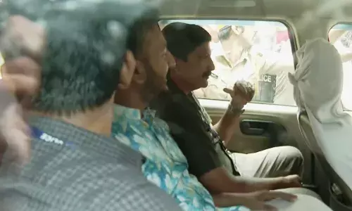 മൂന്നാം ബലാത്സംഗ കേസ്: ക്രൂര പീഡനമാണ് പരാതിക്കാരി നേരിട്ടതെന്ന് പ്രോസിക്യൂഷന്‍; രാഹുല്‍ മാങ്കൂട്ടത്തില്‍ എംഎല്‍എ സമര്‍പ്പിച്ച ജാമ്യ ഹര്‍ജിയില്‍ ശനിയാഴ്ച വിധി പറയും