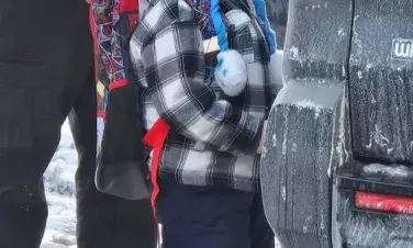 അഞ്ചു വയസ്സുകാരനെ വീട്ടുമുറ്റത്ത് നിന്ന് പിടികൂടി; സ്‌കൂള്‍ അധികൃതര്‍ പ്രതിഷേധത്തില്‍