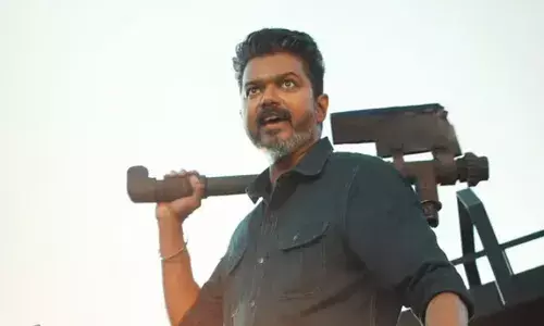 തിങ്കളാഴ്ച..റിപ്പബ്ലിക് ദിന അവധി; അതുകൊണ്ട് വെയിറ്റ് ചെയ്യണം; ക്ഷമയുടെ നെല്ലിപ്പലക കണ്ട് വിജയ് ആരധകർ; ജനനായകന് വീണ്ടും പ്രതിസന്ധി; റിലീസ് ഇനിയും നീളും