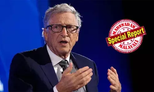 നിര്‍മ്മിത ബുദ്ധിയുടെ അതിവേഗ വളര്‍ച്ച സര്‍വ്വ മേഖലകളെയും കൈയ്യടക്കുന്നു; നാലോ അഞ്ചോ വര്‍ഷം കഴിയുമ്പോള്‍ വൈറ്റ് കോളര്‍ ജോലികള്‍ അവസാനിക്കും; ഇത് സാമ്പത്തികവും സാമൂഹികവുമായ പ്രശ്‌നങ്ങള്‍ സൃഷ്ടിക്കും; മുന്നറിയിപ്പുമായി ബില്‍ ഗേറ്റ്‌സ്