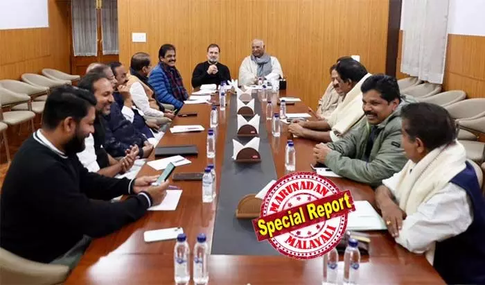 പട്ടാമ്പി സീറ്റ് മുസ്ലിം ലീഗിന് വിട്ടുനല്കും, പകരം കോങ്ങാട് കോണ്ഗ്രസ് മത്സരിപ്പിച്ചേക്കും; പാലക്കാട് സീറ്റുകള് വെച്ചുമാറാന് യുഡിഎഫില് ധാരണയായി; മത്സരിക്കാന് ഇളവു ലഭിക്കുക രണ്ട് എംപിമാര്ക്ക് മാത്രം; രമേശ് ചെന്നിത്തല പ്രചരണ സമതി അധ്യക്ഷനായേക്കും; കോണ്ഗ്രസിനെ നയിക്കുന്നത് കൂട്ടായ നേതൃത്വം; യുഡിഎഫ് തെരഞ്ഞെടുപ്പിന് ഒരുങ്ങി ഇറങ്ങുമ്പോള്.. പട്ടാമ്പി സീറ്റ് മുസ്ലിം ലീഗിന് വിട്ടുനല്കും, പകരം കോങ്ങാട് കോണ്ഗ്രസ് മത്സരിപ്പിച്ചേക്കും; പാലക്കാട് സീറ്റുകള് വെച്ചുമാറാന് യുഡിഎഫില് ധാരണയായി; മത്സരിക്കാന് ഇളവു ലഭിക്കുക രണ്ട് എംപിമാര്ക്ക് മാത്രം; രമേശ് ചെന്നിത്തല പ്രചരണ സമതി അധ്യക്ഷനായേക്കും; കോണ്ഗ്രസിനെ നയിക്കുന്നത് കൂട്ടായ നേതൃത്വം; യുഡിഎഫ് തെരഞ്ഞെടുപ്പിന് ഒരുങ്ങി ഇറങ്ങുമ്പോള്..