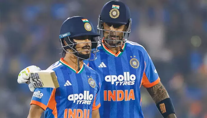 പവർപ്ലേയിൽ തുടക്കത്തിൽ രണ്ട് വിക്കറ്റ് നഷ്ടമായി, അവൻ എന്താണ് ചെയ്തതെന്ന് എനിക്ക് അറിയില്ല; ബാറ്റിങിനിടെ ഇഷാനോട് ദേഷ്യം വന്നുവെന്ന് സൂര്യകുമാർ യാദവ് പവർപ്ലേയിൽ തുടക്കത്തിൽ രണ്ട് വിക്കറ്റ് നഷ്ടമായി, അവൻ എന്താണ് ചെയ്തതെന്ന് എനിക്ക് അറിയില്ല; ബാറ്റിങിനിടെ ഇഷാനോട് ദേഷ്യം വന്നുവെന്ന് സൂര്യകുമാർ യാദവ്