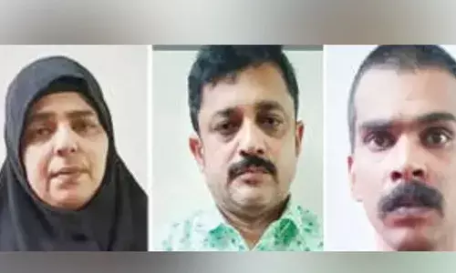 ഫോണിലൂടെ സൗഹൃദം സ്ഥാപിച്ച് കെണിയൊരുക്കി; യുവാവിനെ ഹണിട്രാപ്പില്‍ കുരുക്കി പത്ത് ലക്ഷം രൂപ തട്ടാന്‍ ശ്രമം:  പതിനേഴുകാരിയടക്കം നാലു പേര്‍ അറസ്റ്റില്‍