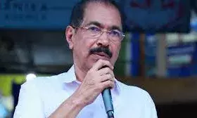 ജനങ്ങളില് നിന്നും പിരിച്ച രക്തസാക്ഷി ഫണ്ട്; പയ്യന്നൂരില് സി.പി.എം രക്തസാക്ഷി ഫണ്ട് പിരിച്ചെടുത്തതിലെ ക്രമക്കേടില് കേസെടുക്കണമെന്ന് സണ്ണി ജോസഫ് ജനങ്ങളില് നിന്നും പിരിച്ച രക്തസാക്ഷി ഫണ്ട്; പയ്യന്നൂരില് സി.പി.എം രക്തസാക്ഷി ഫണ്ട് പിരിച്ചെടുത്തതിലെ ക്രമക്കേടില് കേസെടുക്കണമെന്ന് സണ്ണി ജോസഫ്