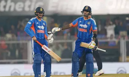 ഒരു മിന്നലും പുകയും മാത്രമേ കണ്ടുള്ളൂ..! കീവിസിനെതിരായ മൂന്നാം ട്വന്റി20യില്‍ ഇന്ത്യക്ക് അതിവേഗ ജയം; മിന്നല്‍ വേഗത്തില്‍ അര്‍ദ്ധ സെഞ്ച്വറിയുമായി അഭിഷേകും സൂര്യകുമാര്‍ യാദവും; ഇന്ത്യ കളി ജയിച്ചത് പത്ത് ഓവറില്‍; പരമ്പരയും സ്വന്തം