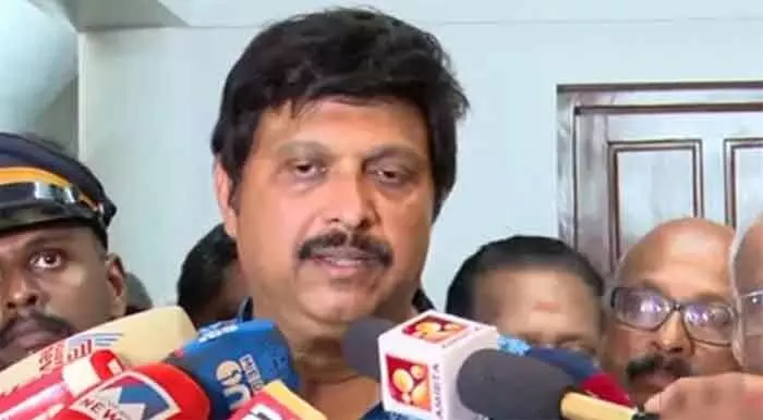 സ്ത്രീകളെ ബഹുമാനിക്കുന്നതിനാലാണ് ഹേമ കമ്മിറ്റിയില് തന്റെ പേര് വരാത്തതെന്ന് ഗണേഷ് കുമാര്; കേന്ദ്ര മോട്ടോര് വാഹന നിയമഭേദഗതികള് ഉടന് നടപ്പാക്കില്ലെന്നും മന്ത്രി സ്ത്രീകളെ ബഹുമാനിക്കുന്നതിനാലാണ് ഹേമ കമ്മിറ്റിയില് തന്റെ പേര് വരാത്തതെന്ന് ഗണേഷ് കുമാര്; കേന്ദ്ര മോട്ടോര് വാഹന നിയമഭേദഗതികള് ഉടന് നടപ്പാക്കില്ലെന്നും മന്ത്രി