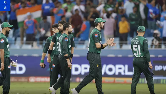 ബംഗ്ലാദേശിനെ മുന്നില് നിര്ത്തി ബിസിസിഐയെ വെല്ലുവിളിച്ച പാക്കിസ്ഥാനെ വിരട്ടി ഐസിസി! ലോകകപ്പില് നിന്നും പിന്മാറിയാല് ആ സ്ഥാനത്ത് ബംഗ്ലാദേശ് കളിക്കും; മൊഹ്സിന് നഖ്വിയും സംഘവും പെട്ടു! പിസിബിയെ കാത്തിരിക്കുന്നത് കനത്ത തിരിച്ചടി ബംഗ്ലാദേശിനെ മുന്നില് നിര്ത്തി ബിസിസിഐയെ വെല്ലുവിളിച്ച പാക്കിസ്ഥാനെ വിരട്ടി ഐസിസി! ലോകകപ്പില് നിന്നും പിന്മാറിയാല് ആ സ്ഥാനത്ത് ബംഗ്ലാദേശ് കളിക്കും; മൊഹ്സിന് നഖ്വിയും സംഘവും പെട്ടു! പിസിബിയെ കാത്തിരിക്കുന്നത് കനത്ത തിരിച്ചടി