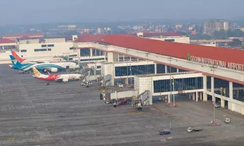 സംശയം തോന്നി പരിശോധന; ബാഗിൽ പാക്കറ്റുകളിലാക്കി ഒളിപ്പിച്ചിരുന്നത് മാരക രാസലഹരി; നെടുമ്പാശ്ശേരി വിമാനത്താവളത്തിൽ വിദേശ വനിത പിടിയിൽ