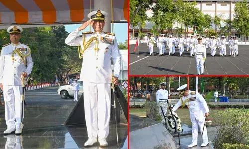 രാജ്യം വിളിക്കുമ്പോൾ ഞങ്ങൾ സജ്ജം; 77-ാം റിപ്പബ്ലിക് ദിനത്തിൽ കരുത്തറിയിച്ച് ഇന്ത്യൻ നേവി; കൊച്ചിയിൽ നാവികസേനയുടെ റിപ്പബ്ലിക് ദിന പരേഡ് പ്രൗഢോജ്വലമായി