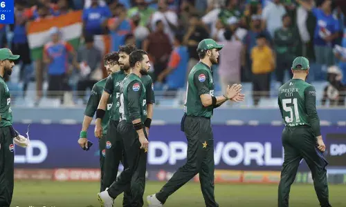 ബംഗ്ലാദേശിനെ മുന്നില്‍ നിര്‍ത്തി ബിസിസിഐയെ വെല്ലുവിളിച്ച പാക്കിസ്ഥാനെ വിരട്ടി ഐസിസി! ലോകകപ്പില്‍ നിന്നും പിന്മാറിയാല്‍ ആ സ്ഥാനത്ത് ബംഗ്ലാദേശ് കളിക്കും;  മൊഹ്സിന്‍ നഖ്വിയും സംഘവും പെട്ടു! പിസിബിയെ കാത്തിരിക്കുന്നത് കനത്ത തിരിച്ചടി