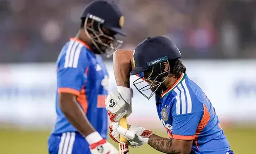 തിരുവനന്തപുരത്ത് സഞ്ജു സാംസണ്‍ കാഴ്ചക്കാരനാകുമോ? ടീമിലെ സ്ഥാനം പരുങ്ങലിലോ?  പകരക്കാരനായി ഇഷാന്‍ റെഡി; മോര്‍ക്കലിന്റെ വാക്കുകള്‍ വെറും ആശ്വാസമോ? വിശാഖപട്ടണത്ത് നാളെ അഗ്‌നിപരീക്ഷ; സഞ്ജു ആരാധകര്‍ ആശങ്കയില്‍!