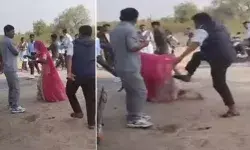 എല്ലാം മറന്ന് ഭയങ്കര സന്തോഷത്തിൽ നൃത്തം ചെയ്തു കൊണ്ടിരുന്ന വയോധിക; കലി തുള്ളിയെത്തിയ ഒരു യുവാവിന്റെ വരവിൽ ചിരി കരച്ചിലായി; ഒടുവിൽ സംഭവിച്ചത്