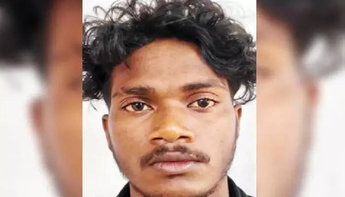 പ്രായപൂര്ത്തിയാകാത്ത ആദിവാസി പെണ്കുട്ടി ആത്മഹത്യ ചെയ്ത സംഭവം; പോക്സോ കേസില് 24കാരന് അറസ്റ്റില് പ്രായപൂര്ത്തിയാകാത്ത ആദിവാസി പെണ്കുട്ടി ആത്മഹത്യ ചെയ്ത സംഭവം; പോക്സോ കേസില് 24കാരന് അറസ്റ്റില്