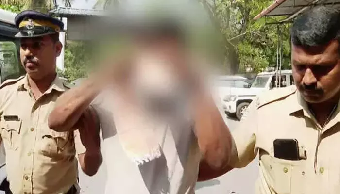 ലൈംഗികാതിക്രമം; പാലക്കാട്ടെ സ്വകാര്യ സ്കൂളിലെ കായികാധ്യാപകനെതിരെ ഒരു വിദ്യാര്ത്ഥി കൂടി മൊഴി നല്കി: മൂന്നാമത്തെ കേസ് രജസിറ്റര് ചെയ്ത് പോലിസ് ലൈംഗികാതിക്രമം; പാലക്കാട്ടെ സ്വകാര്യ സ്കൂളിലെ കായികാധ്യാപകനെതിരെ ഒരു വിദ്യാര്ത്ഥി കൂടി മൊഴി നല്കി: മൂന്നാമത്തെ കേസ് രജസിറ്റര് ചെയ്ത് പോലിസ്