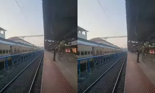 ഇവിടെ ഒരു തരി വേസ്റ്റ് പോലും ഇല്ല..; കണ്ടുപഠിക്കണം ഇതെല്ലാം..!! നമ്മുടെ സ്വന്തം കണ്ണൂർ സ്റ്റേഷനിലെത്തി ഫോൺ ക്യാമറ തുറന്ന അസം സ്വദേശിക്ക് അമ്പരപ്പ്; ചർച്ചയായി വീഡിയോ