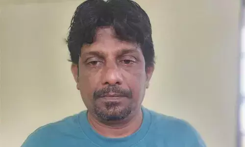 ബസ് യാത്രയ്ക്കിടെ പരിചയപ്പെട്ട വയോധികനോട് ഒരു മോതിരം എനിക്കും പണിയണം; ഇത് സ്വര്‍ണപ്പണിക്കാരനെ കാണിക്കാന്‍ തരാമോ എന്നു ചോദ്യം; കബളിപ്പിച്ച് സ്വര്‍ണമോതിരം കവര്‍ന്നയാള്‍ അറസ്റ്റില്‍