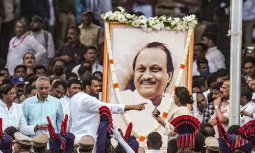 അജിത് പവാറിന് വിട; ബാരാമതിയില്‍ പൂര്‍ണ ഔദ്യോഗിക ബഹുമതികളോടെ സംസ്‌കാരം