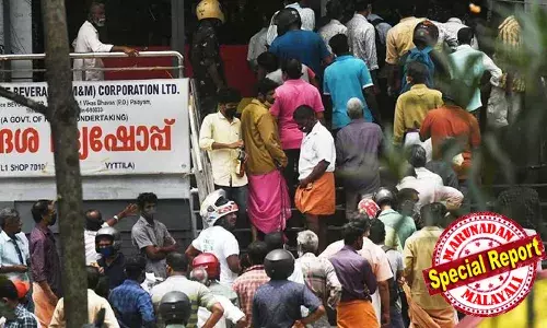 കുടിയന്മാരുടെ മനസമാധാനം കെടുത്താന്‍ ബെവ്കോ! ഇനി പ്രീമിയം കൗണ്ടറില്‍ പണമെടുക്കില്ല; ഡിജിറ്റല്‍ ഇടപാടുകള്‍ മാത്രം; നെറ്റ്വര്‍ക്ക് പോയാല്‍ ഔട്ട്ലെറ്റുകള്‍ പോര്‍ക്കളമാകുമോ എന്ന് ജീവനക്കാര്‍ക്ക് ആശങ്ക; ബാങ്ക് സ്റ്റേറ്റ്മെന്റില്‍ കുടി തെളിയുമെന്ന് പേടി; മദ്യപാനികളെ വെട്ടിലാക്കി ബെവ്കോയിലെ ഡിജിറ്റല്‍ വിപ്ലവം