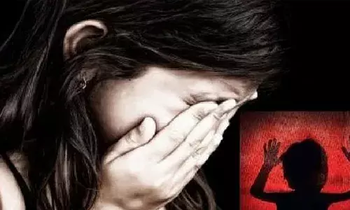 ആരുമില്ലാത്ത സമയത്ത് മിഠായി നല്‍കാം എന്ന് പറഞ്ഞു ബാത്ത്‌റൂമില്‍ കയറ്റി പീഡിപ്പിച്ചു; പന്ത്രണ്ടുവയസ്സുകാരിയെ പീഡിപ്പിച്ച കേസില്‍ പ്രതിക്ക് 43 വര്‍ഷം കഠിന തടവും 40000 രൂപ പിഴയും