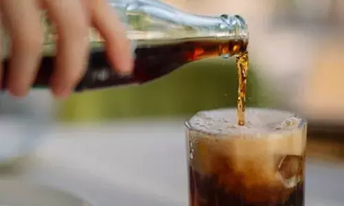 കൊക്ക കോളയിലും സെവൻ അപ്പിലും ഒരു തരം ഉപ്പിന്റെ രുചി; സംഭവം പതിവായതോടെ സത്യം പുറത്ത്; നടന്നത് വിശ്വസിക്കാൻ പറ്റാതെ സൂപ്പർ മാർക്കറ്റിലെ ജീവനക്കാർ